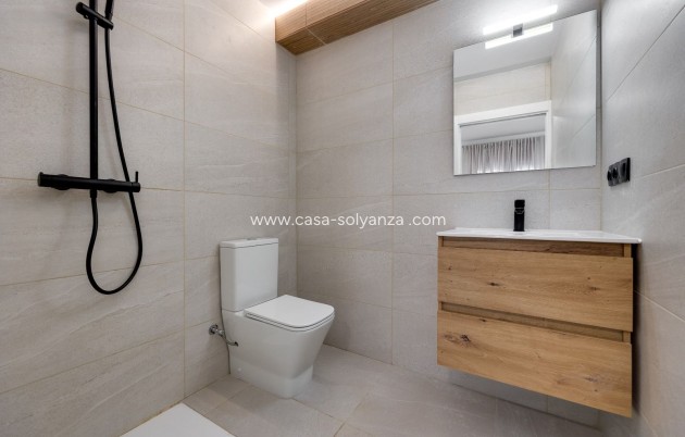 Resale - Villa - Torrevieja - La Siesta