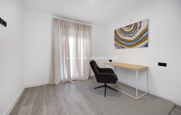 Resale - Villa - Torrevieja - La Siesta