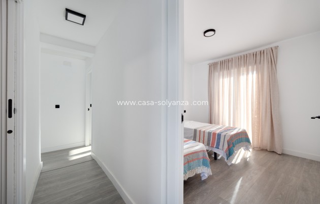Resale - Villa - Torrevieja - La Siesta