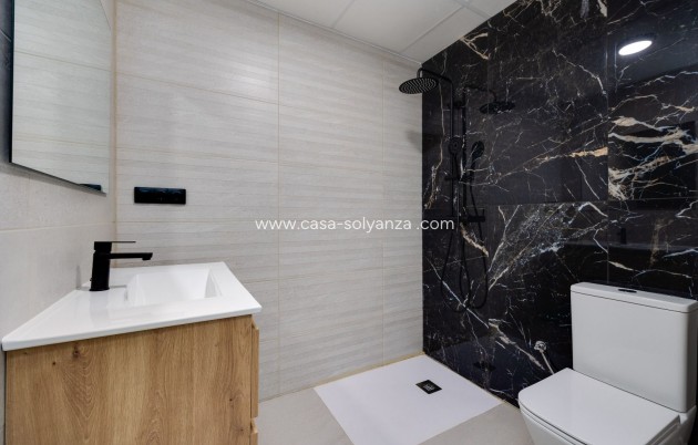 Resale - Villa - Torrevieja - La Siesta