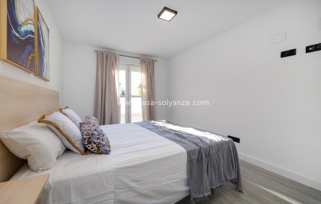 Resale - Villa - Torrevieja - La Siesta