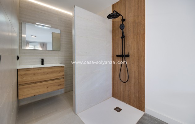 Resale - Villa - Torrevieja - La Siesta