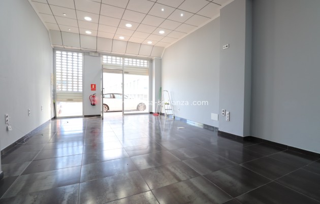 Wiederverkauf - Kommerziell - Formentera del Segura - Formentera - Village