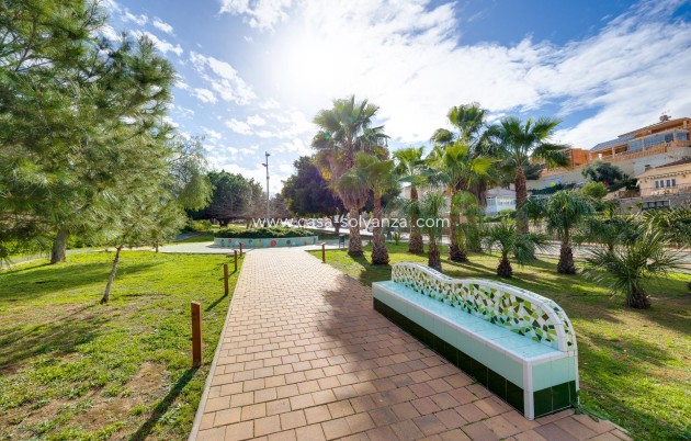 Herverkoop - Herenhuis - Torrevieja - Los Balcones