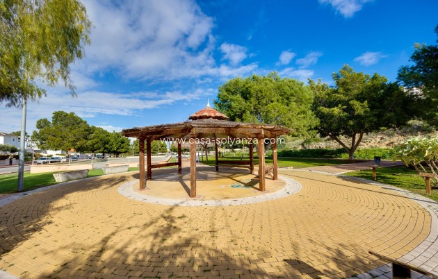 Herverkoop - Herenhuis - Torrevieja - Los Balcones