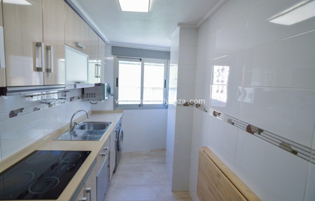 Resale - Apartment / flat - Torrevieja - Playa del Cura