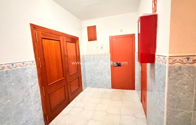 Herverkoop - Appartement / flat - Torrevieja - Center