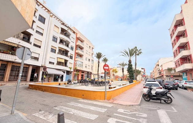 Herverkoop - Appartement / flat - Torrevieja - Center