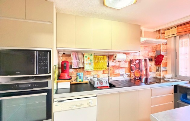 Herverkoop - Appartement / flat - Torrevieja - Playa De Los Naufragos