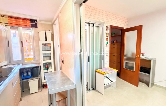 Herverkoop - Appartement / flat - Torrevieja - Playa De Los Naufragos