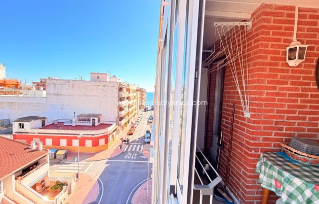 Herverkoop - Appartement / flat - Torrevieja - Playa De Los Naufragos