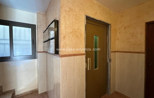 Resale - Apartment / flat - Torrevieja - Estacion Autobuses