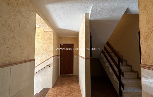 Resale - Apartment / flat - Torrevieja - Estacion Autobuses
