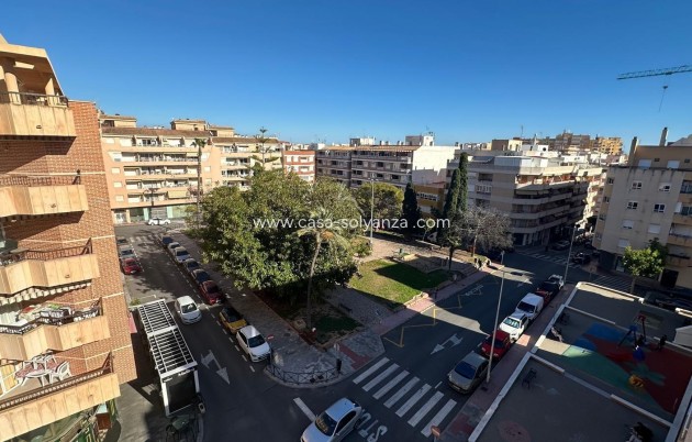 Resale - Apartment / flat - Torrevieja - Estacion Autobuses