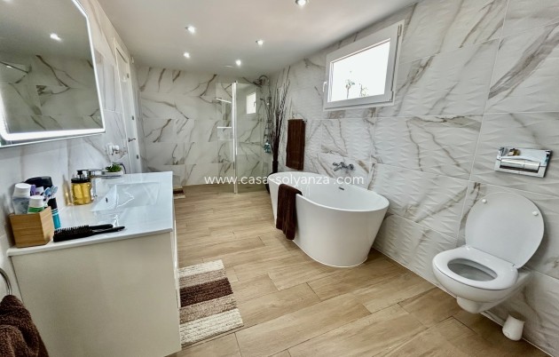 Herverkoop - Villa - Cabo Roig