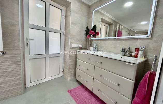 Herverkoop - Villa - Cabo Roig