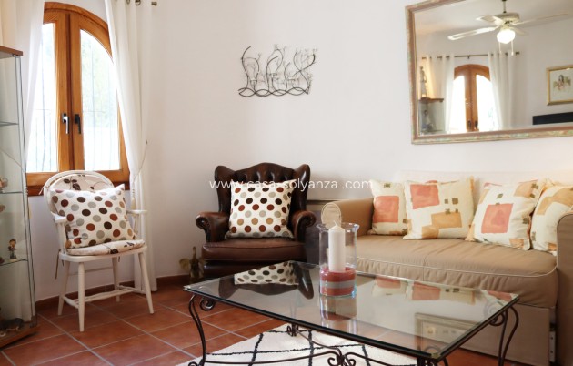 Herverkoop - Villa - Benigembla - Inland