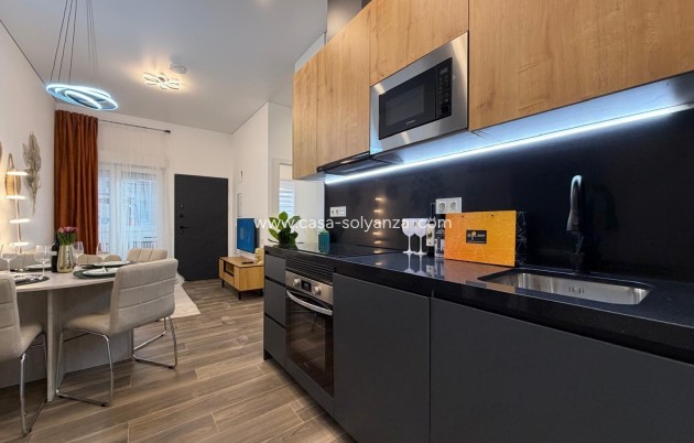 Herverkoop - Appartement / flat - Torrevieja - Puerto