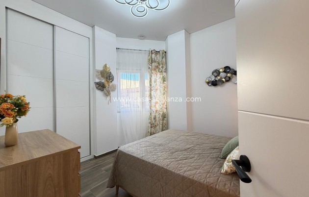 Herverkoop - Appartement / flat - Torrevieja - Puerto