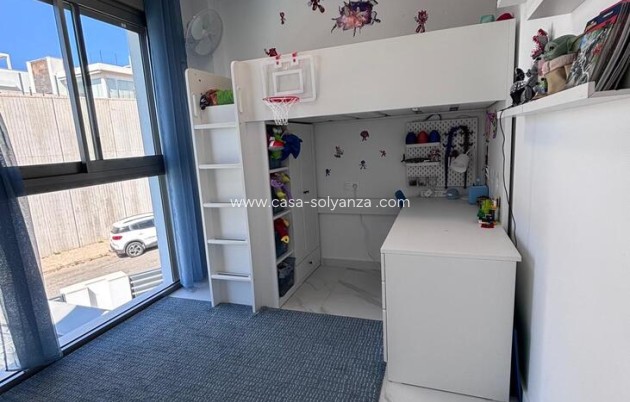 Herverkoop - Villa - Villamartin - PAU 8