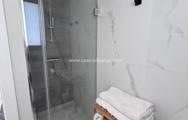 Herverkoop - Villa - Villamartin - PAU 8