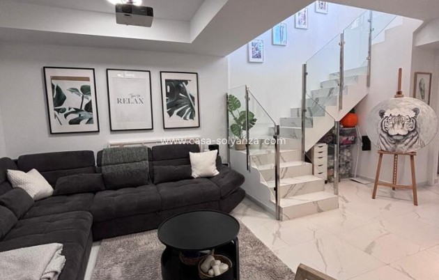 Herverkoop - Villa - Villamartin - PAU 8