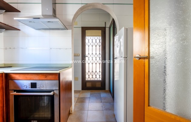 Wiederverkauf - Villa - Villamartin - Villamartín