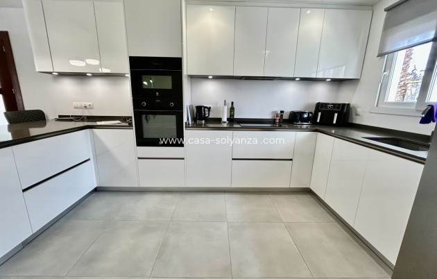 Herverkoop - Villa - Cabo Roig