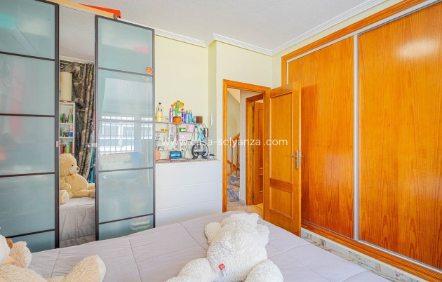 Herverkoop - Adosado - Punta Prima