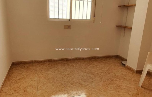 Resale - Apartment / flat - Torrevieja - Center