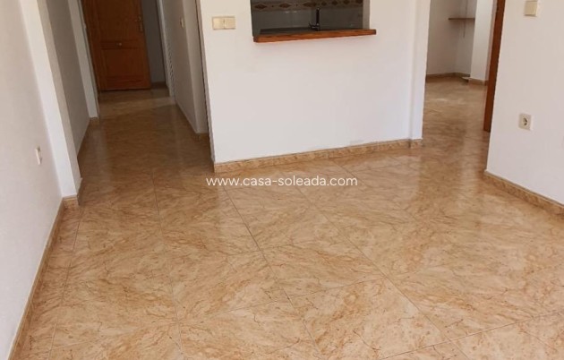 Resale - Apartment / flat - Torrevieja - Center