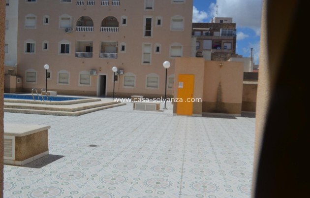 Resale - Apartment / flat - Torrevieja - Center
