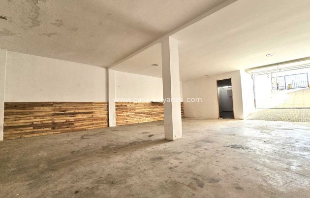 Herverkoop - Herenhuis - Sucina