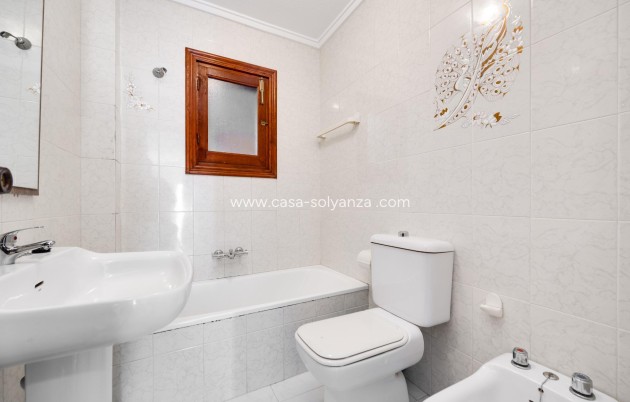 Resale - Villa - Torrevieja - Nueva Torrevieja