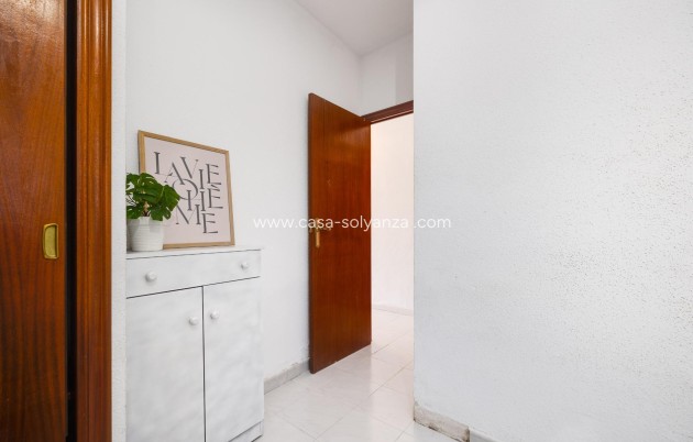 Resale - Villa - Torrevieja - Nueva Torrevieja