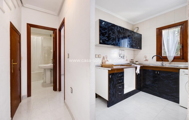 Resale - Villa - Torrevieja - Nueva Torrevieja