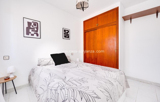 Resale - Villa - Torrevieja - Nueva Torrevieja