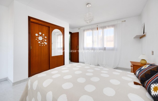 Resale - Villa - Torrevieja - Nueva Torrevieja