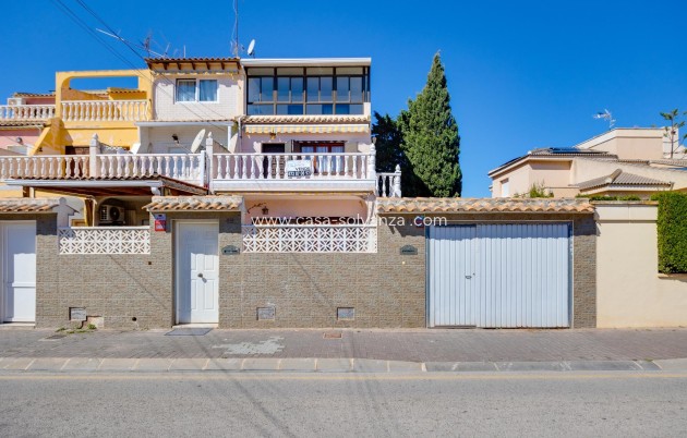 Resale - Villa - Torrevieja - Nueva Torrevieja