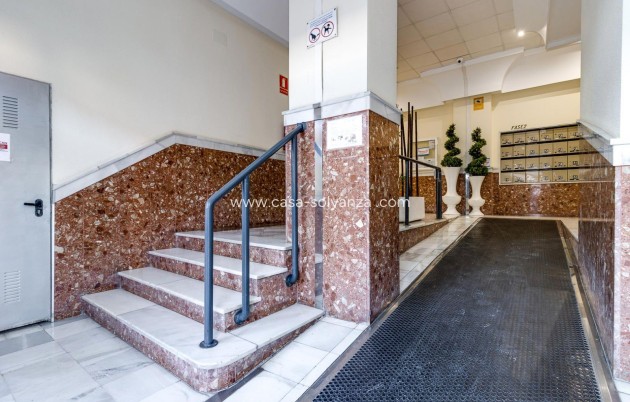 Resale - Apartment / flat - Torrevieja - Center