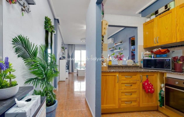 Resale - Apartment / flat - Torrevieja - Center