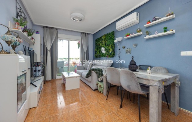 Resale - Apartment / flat - Torrevieja - Center
