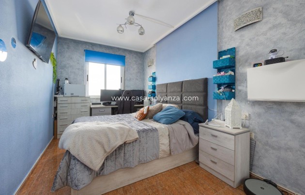 Resale - Apartment / flat - Torrevieja - Center