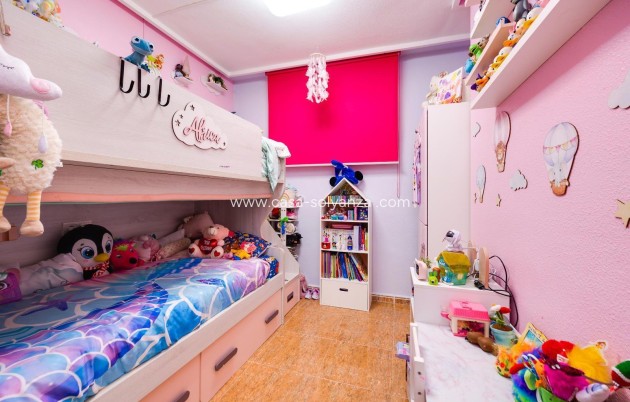 Resale - Apartment / flat - Torrevieja - Center