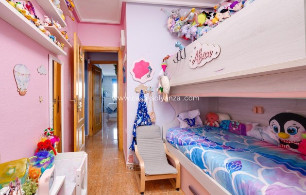 Resale - Apartment / flat - Torrevieja - Center