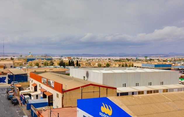 Resale - Apartment / flat - Torrevieja - Center