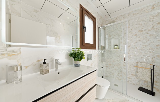 Neue Gebäude - Villa - Polop