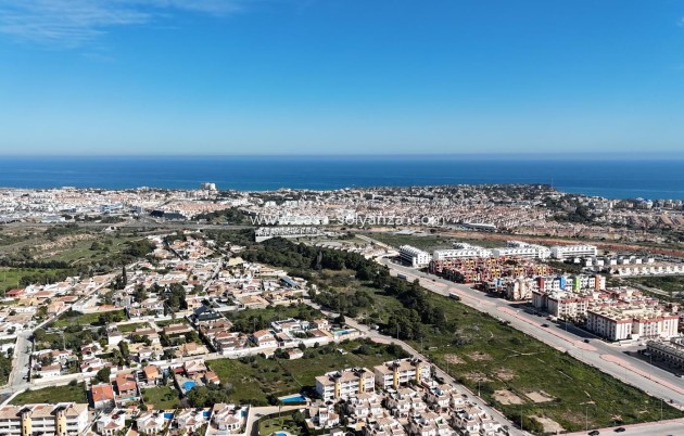 Herverkoop - Land - Lomas de Cabo Roig