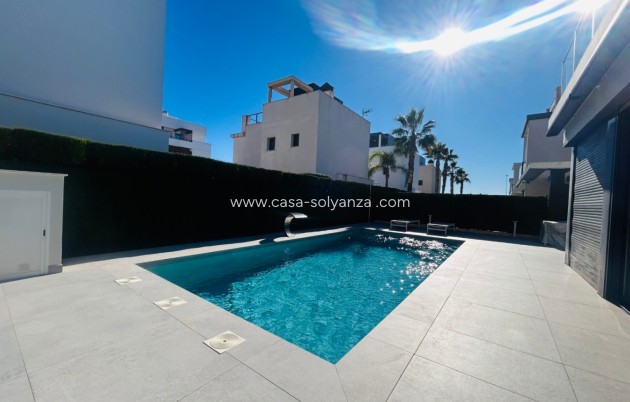 Herverkoop - Villa - Orihuela - Cabo Roig