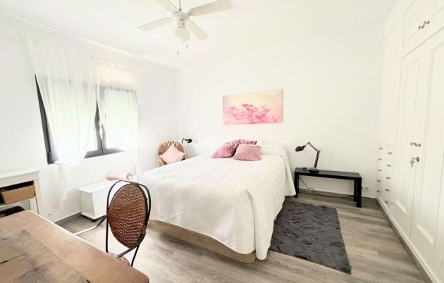 Herverkoop - Villa - Orihuela - Punta Prima